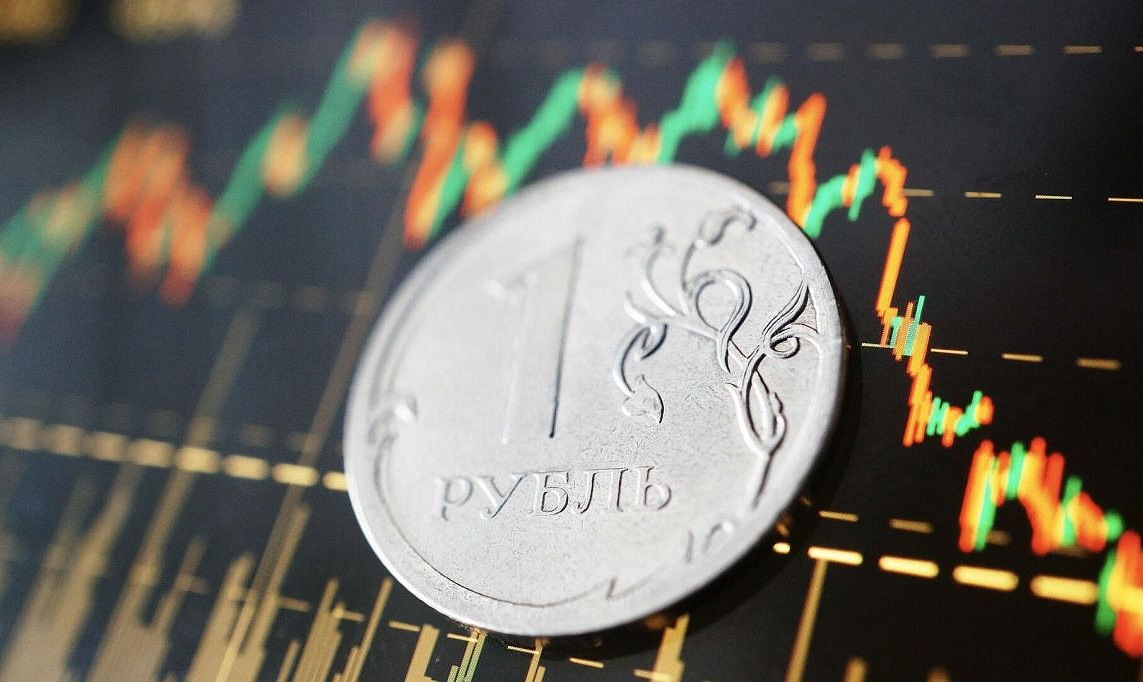 Курс российского рубля выдержал санкции и восстановился