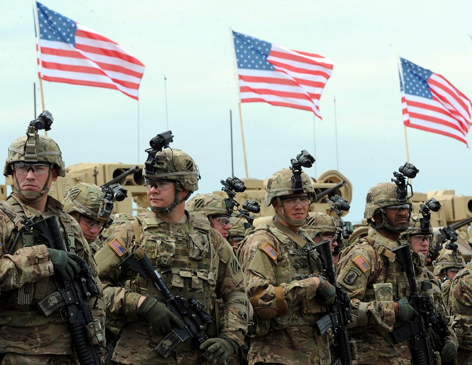 США привели в боевую готовность тысячи военных