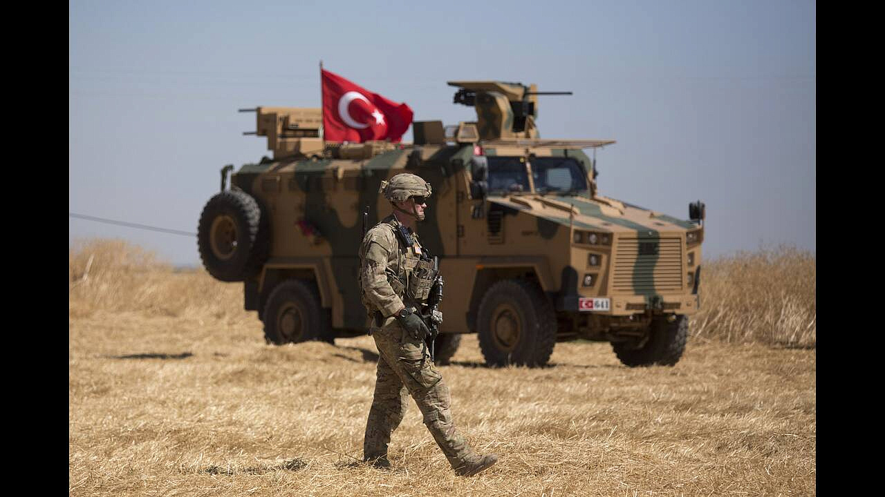Немцы выступили за исключение Турции из НАТО