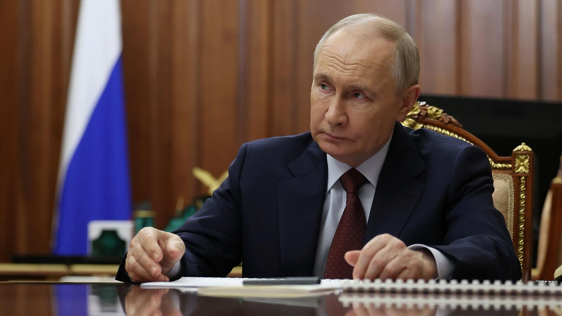 Путину доложат об итогах контактов депутатов России и США, заявил Песков