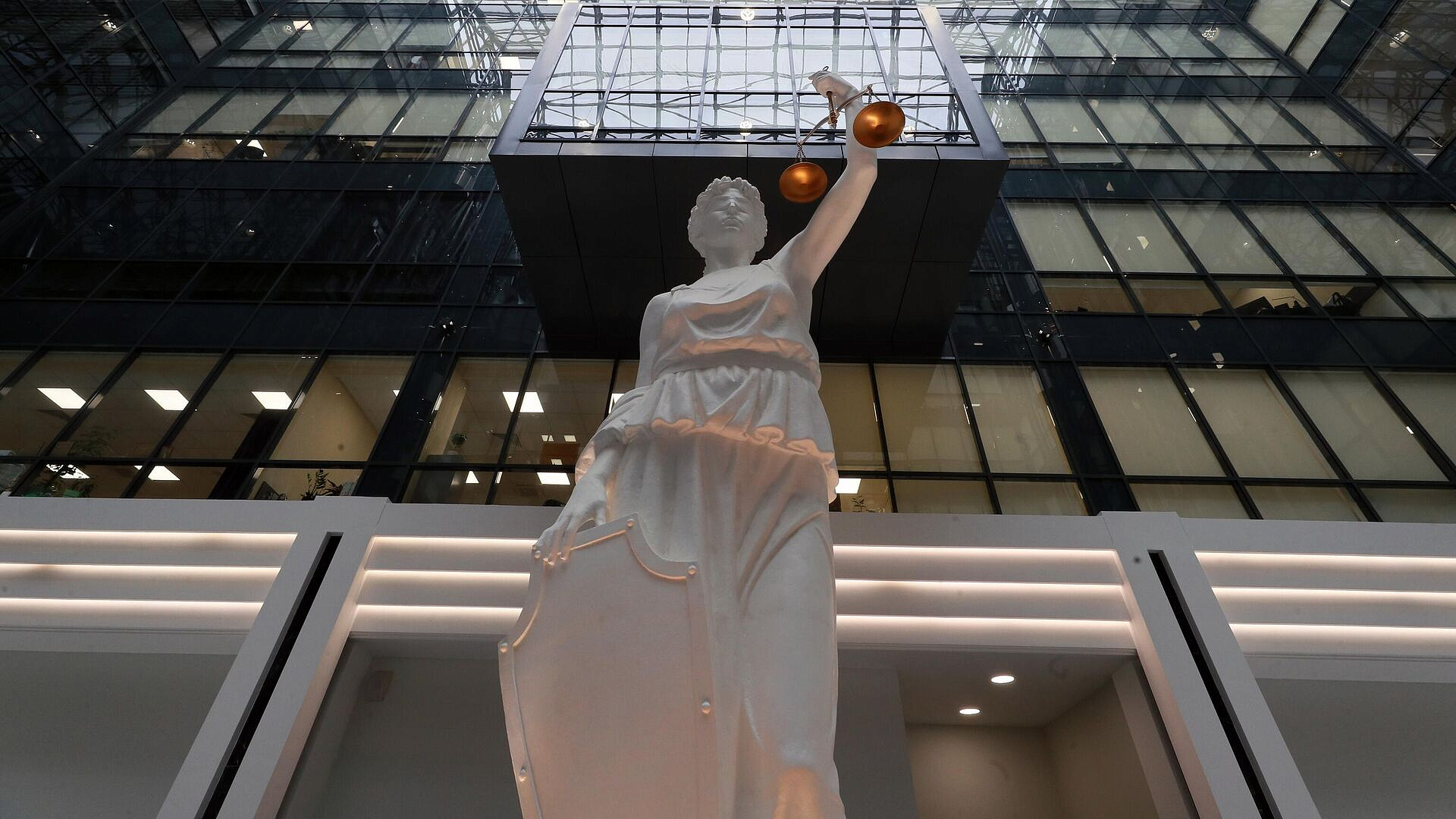 Суд вынес приговоры двум иностранцам и пятерым россиянам за поджоги