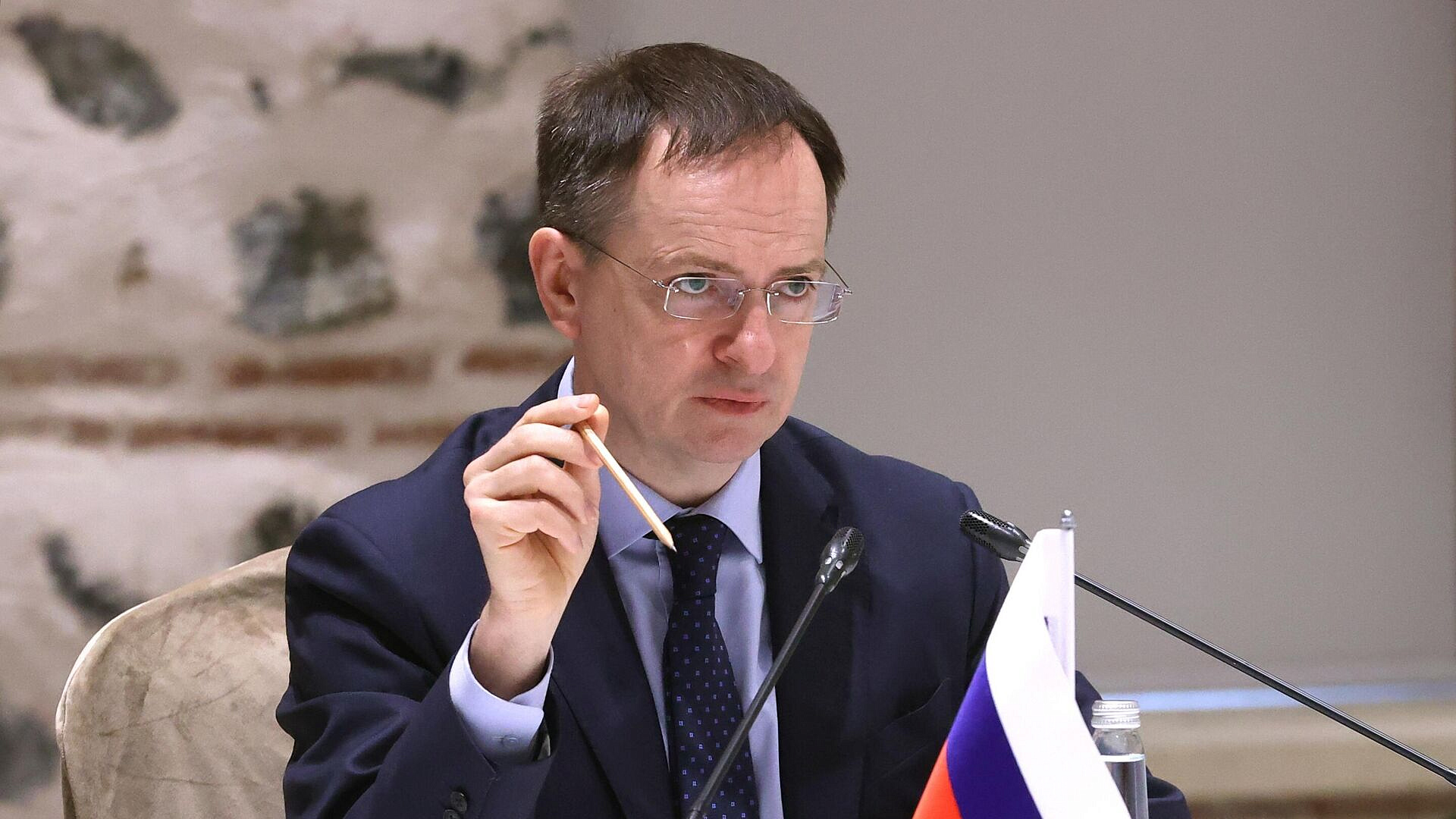 Мединский сравнил руководство Украины с латиноамериканскими диктаторами Мединский сравнил руководство Украины с латиноамериканскими диктаторами