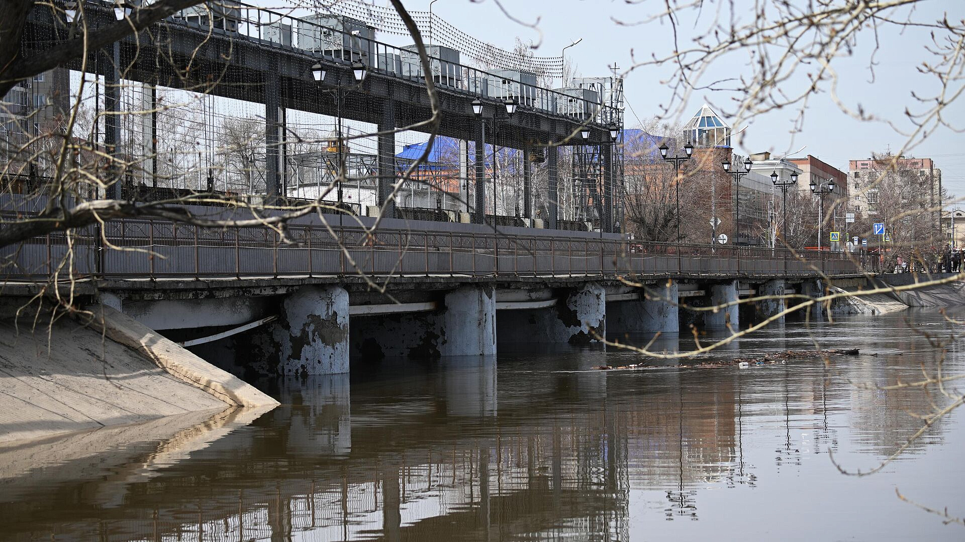 Уровень воды в Тоболе у Кургана за сутки снизился на девять сантиметров