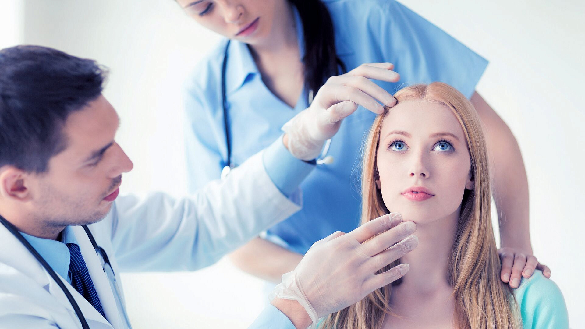 Мантурова заявила о важности художественных навыков у пластических хирургов