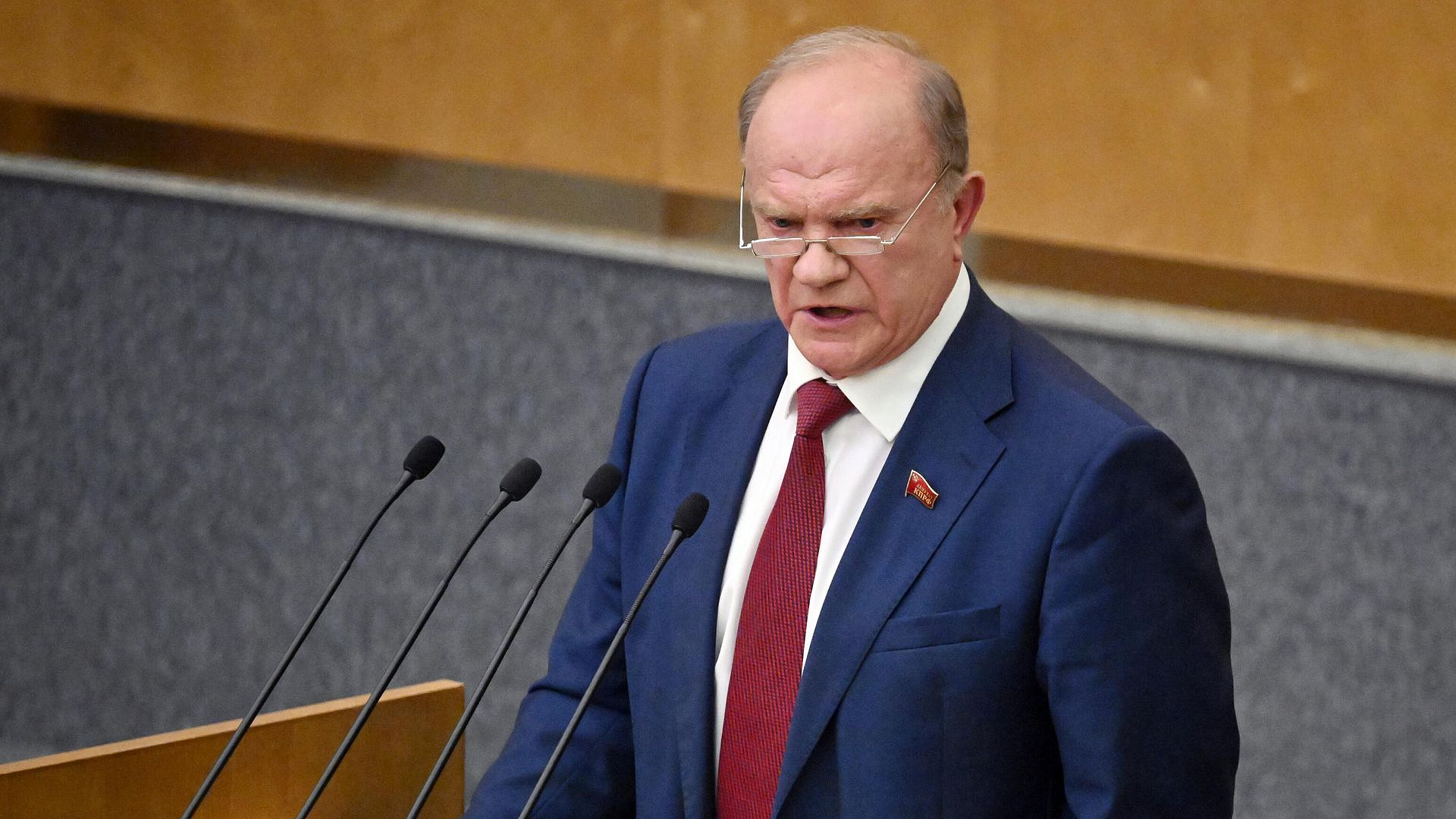Зюганов присоединился к критике партии "Яблоко"