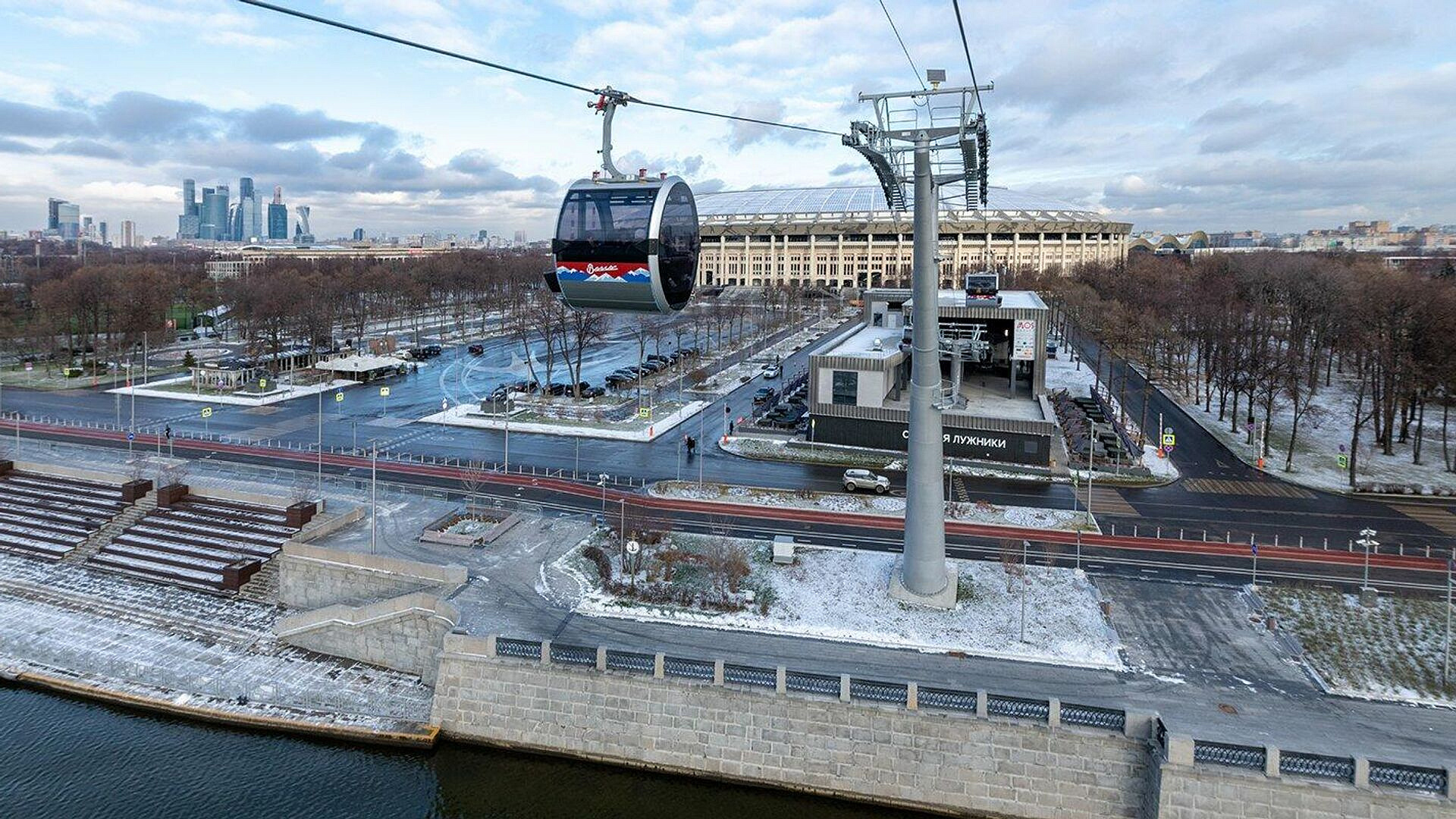 На Воробьевых горах в Москве на выходные закроют горнолыжный комплекс