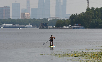 Поисковики нашли сап пропавшей на море во Владивостоке пары
