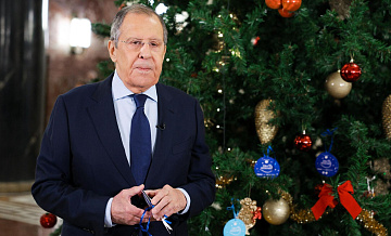 Лавров исполнил мечты детей из Луганска и Воронежа в рамках "Елки желаний"