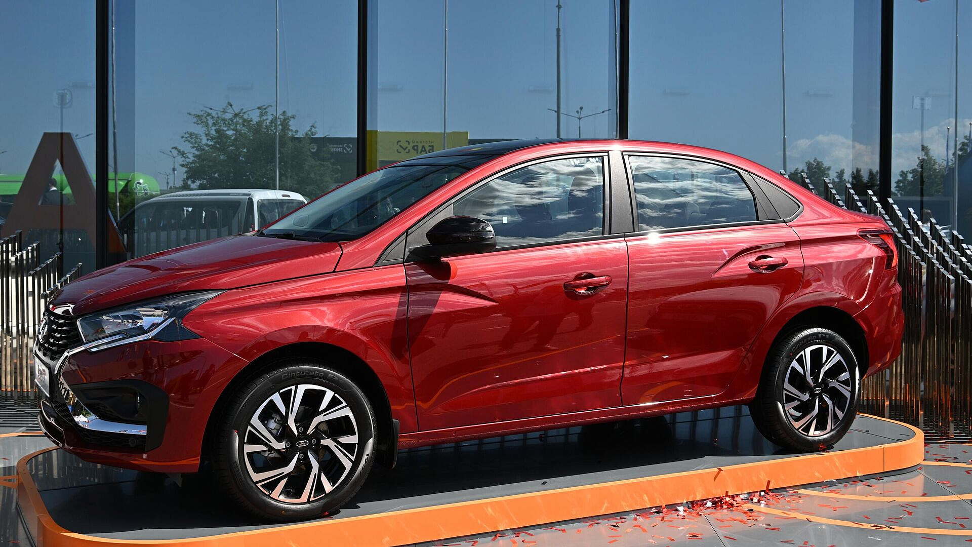  ""    Lada Iskra Cross