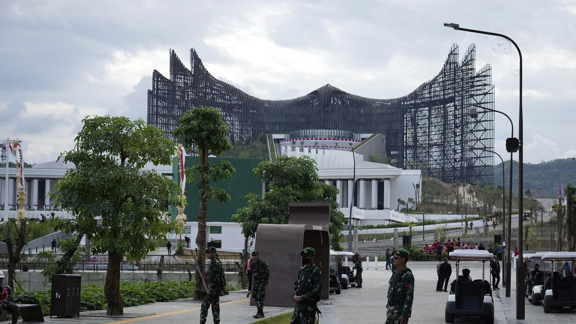 В новой столице Индонезии предложат бесплатную землю для посольств