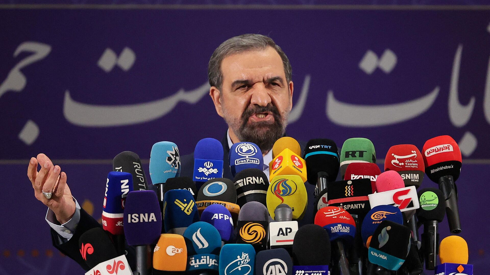 ������ ������� ���� ��������� ����������� � ������������� ������� � �����