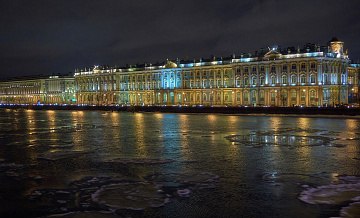 В Петербурге закрывают дамбу из-за угрозы подъема уровня воды