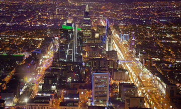 Саудовские силы ПВО отражают ракетную атаку на Эр-Рияд, сообщило Минобороны