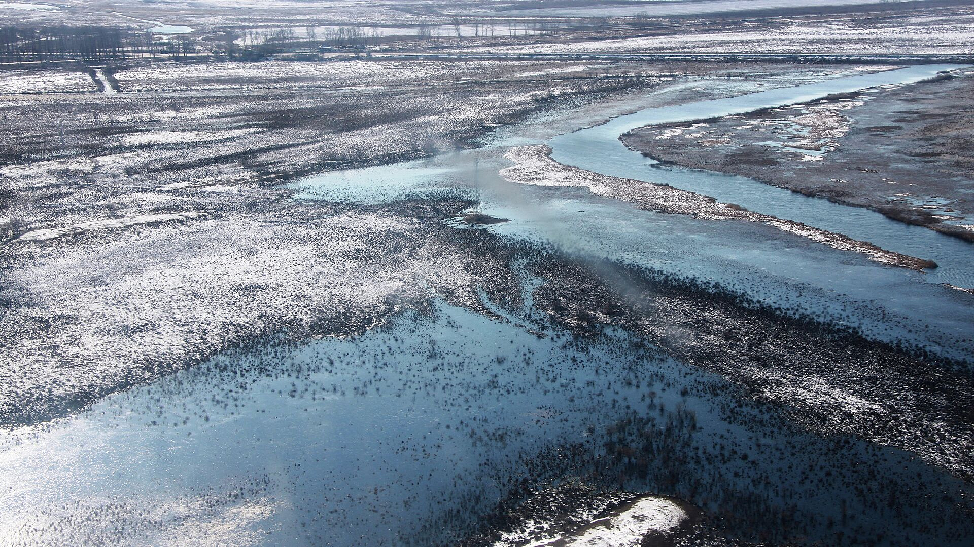 В Приангарье талыми водами подтопило почти 200 участков и 29 домов