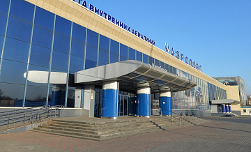 Пассажиров эвакуировали из аэропорта в Челябинске из-за брошенного окурка