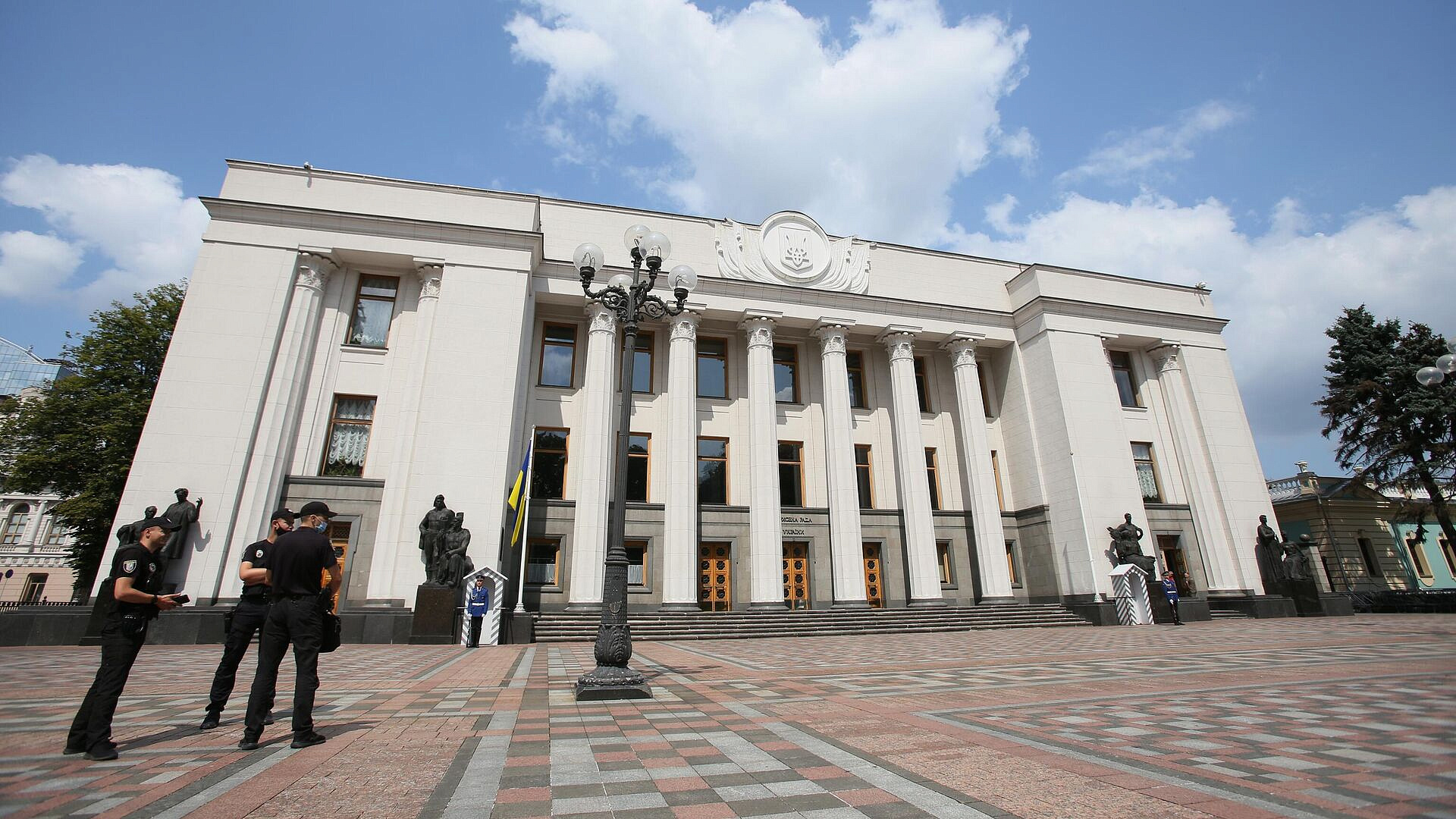 В Раде признались, что Украина покупает российский газ В Раде признались, что Украина покупает российский газ