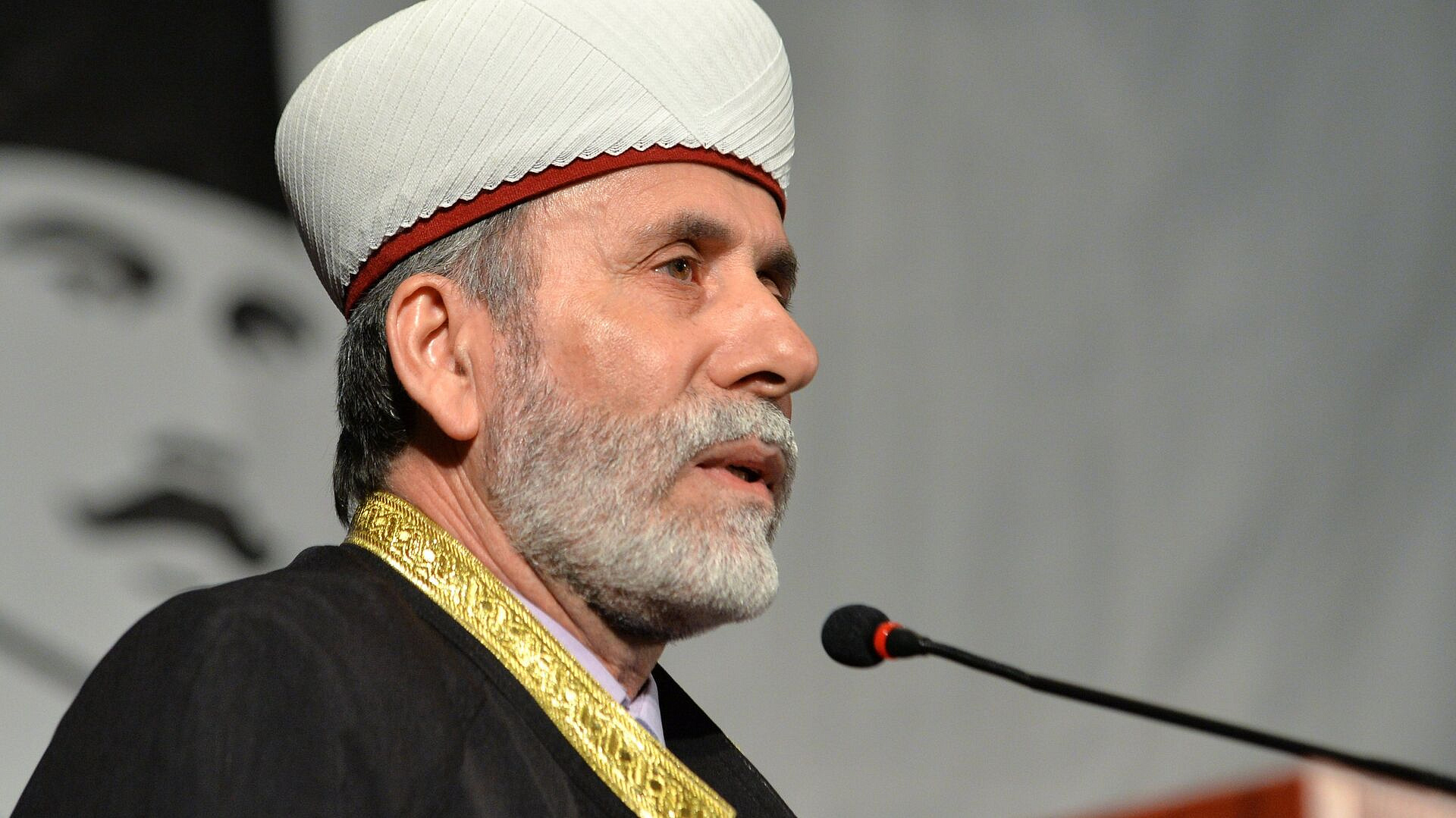 Мусульмане России назвали "приговор" муфтию Крыма "пустой бумажкой"