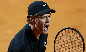 Действующий чемпион Синнер вышел в полуфинал Australian Open