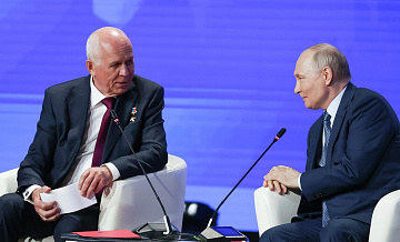 Путин отметил интерес молодых инженеров к самбо