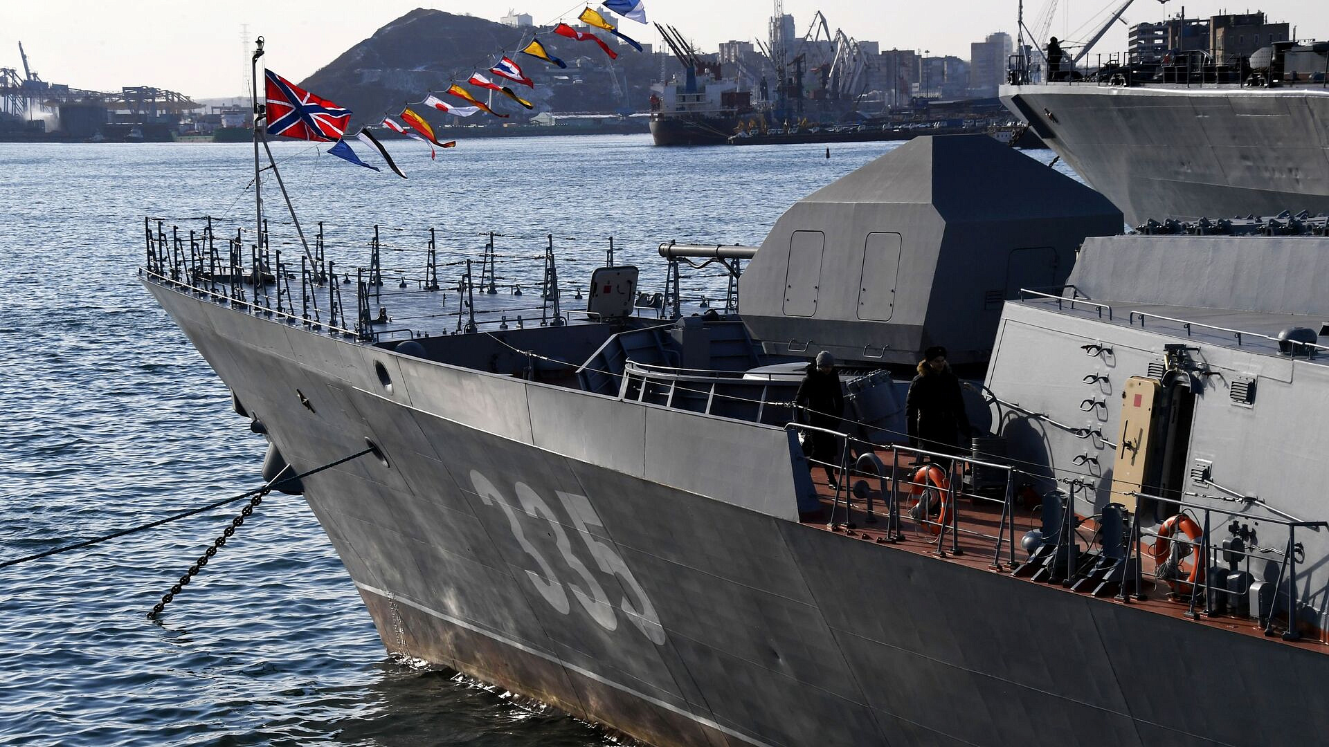 Корабли ТОФ в ходе учений поразили ракету-мишень условного противника