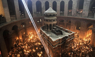 Церемония схождения Благодатного огня в Иерусалиме пройдет без паломников