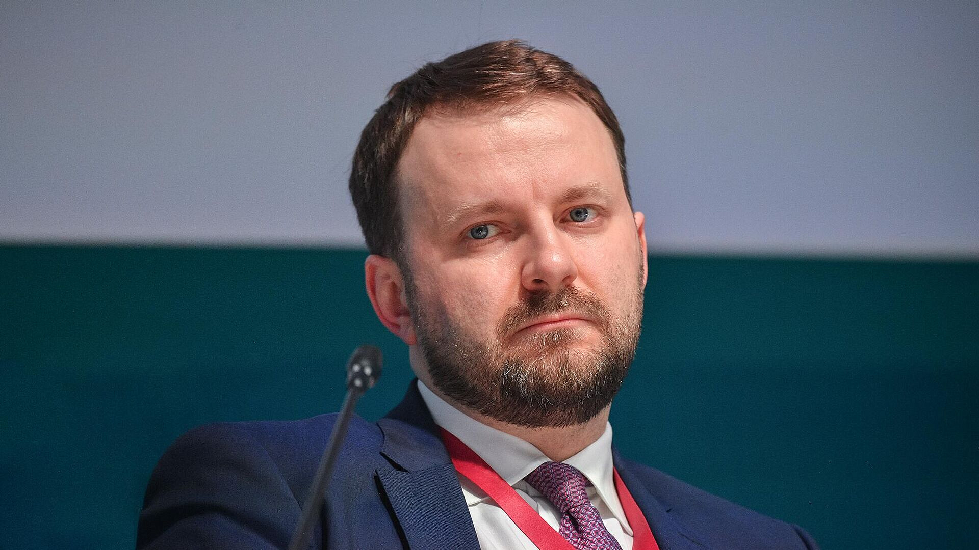 Орешкин призвал не ждать отмены западных санкций