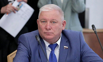 Вороновский через фонд получал деньги за заключение контрактов, считает ГП