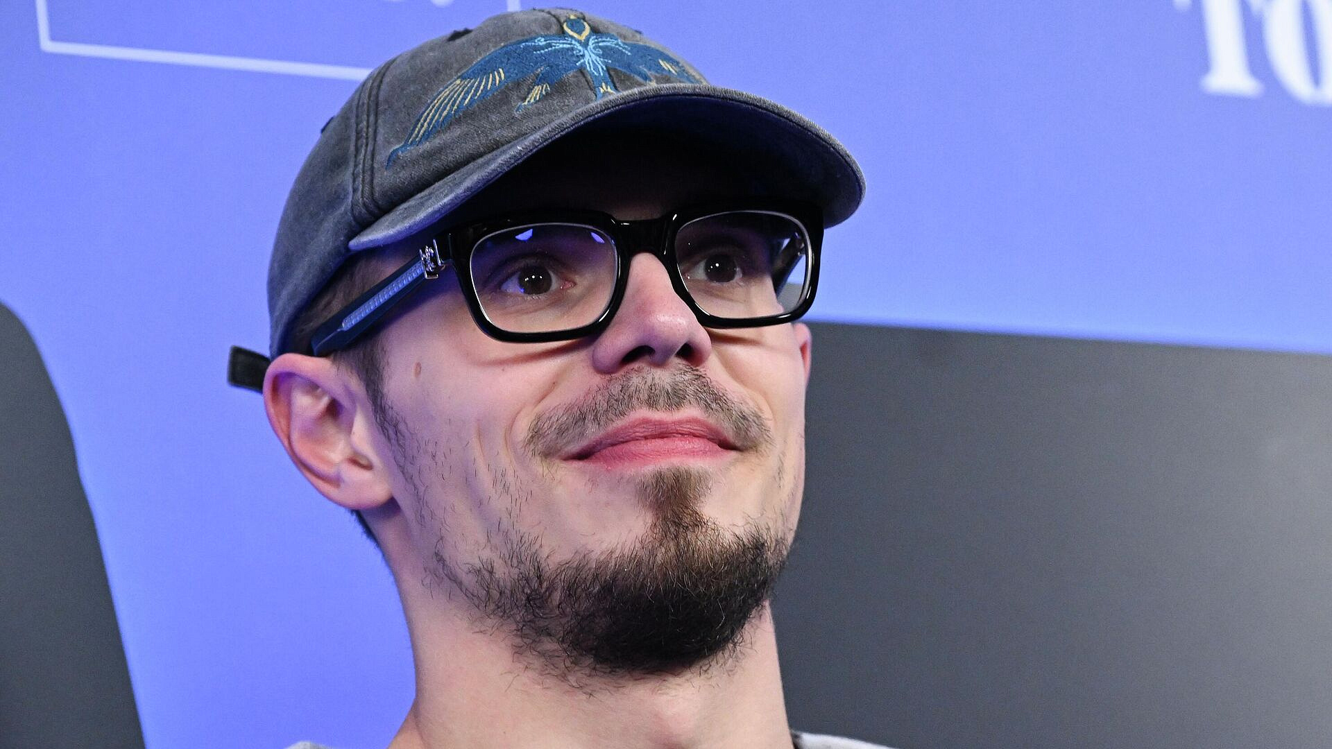 Суд взыскал долг с блогера Ефремова*