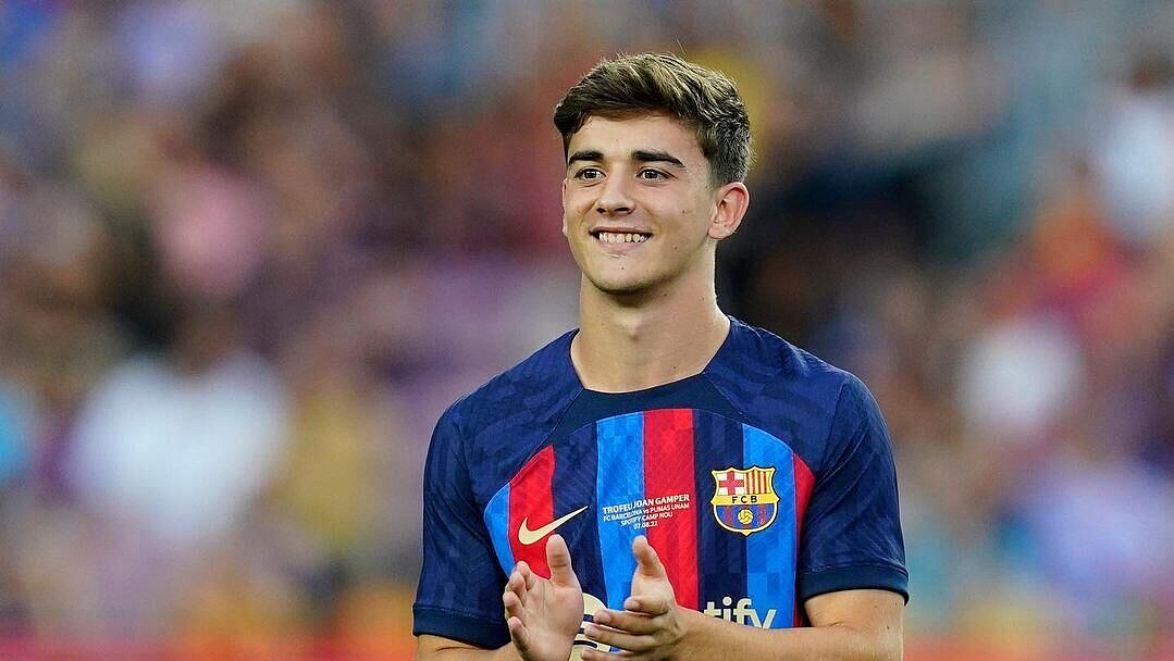 Футболист "Барселоны" Гави восстановился после травмы мениска