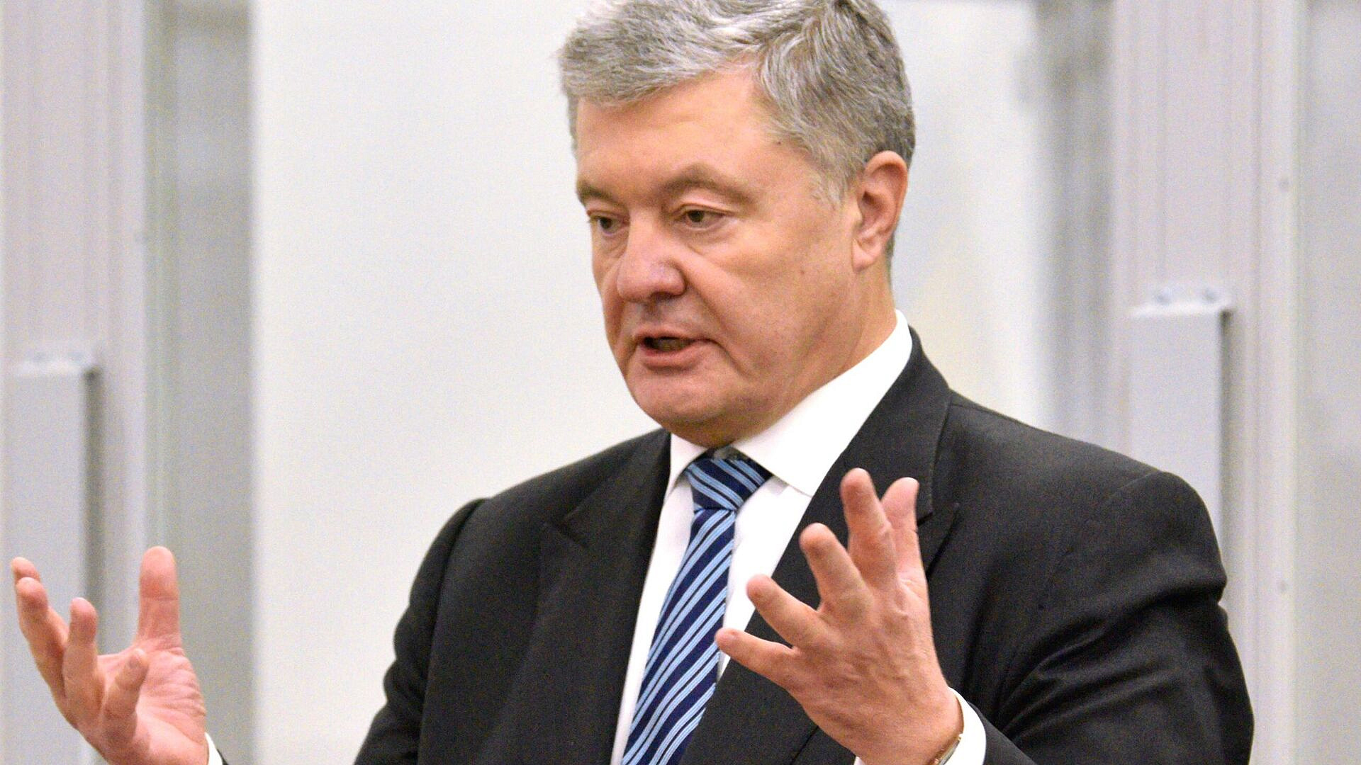 Порошенко* выступил с жестким заявлением в адрес Зеленского