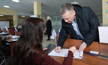 Ярославский губернатор проголосовал на выборах президента
