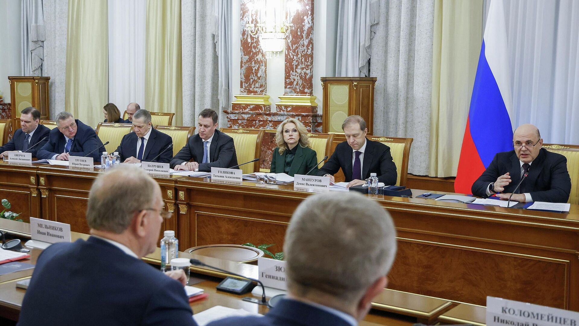 КПРФ делает многое для благополучия молодого поколения, считает Мишустин