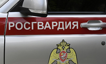 В Москве мужчина пришел с топором на детскую площадку