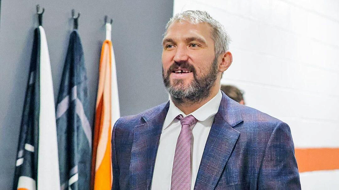 Овечкин вышел на сцену к Басте и Гуфу в "Лужниках"