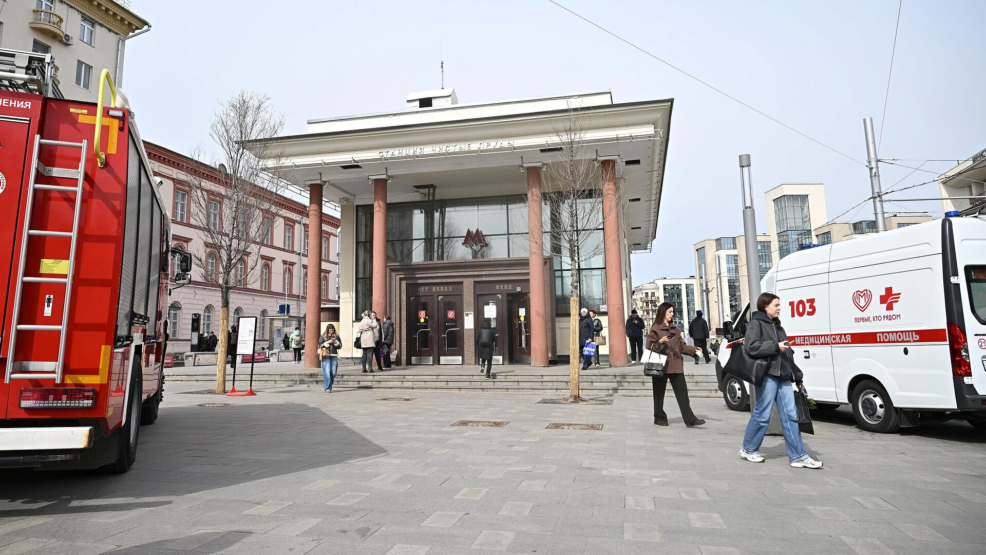 Пострадавших после инцидента на красной линии московского метро нет