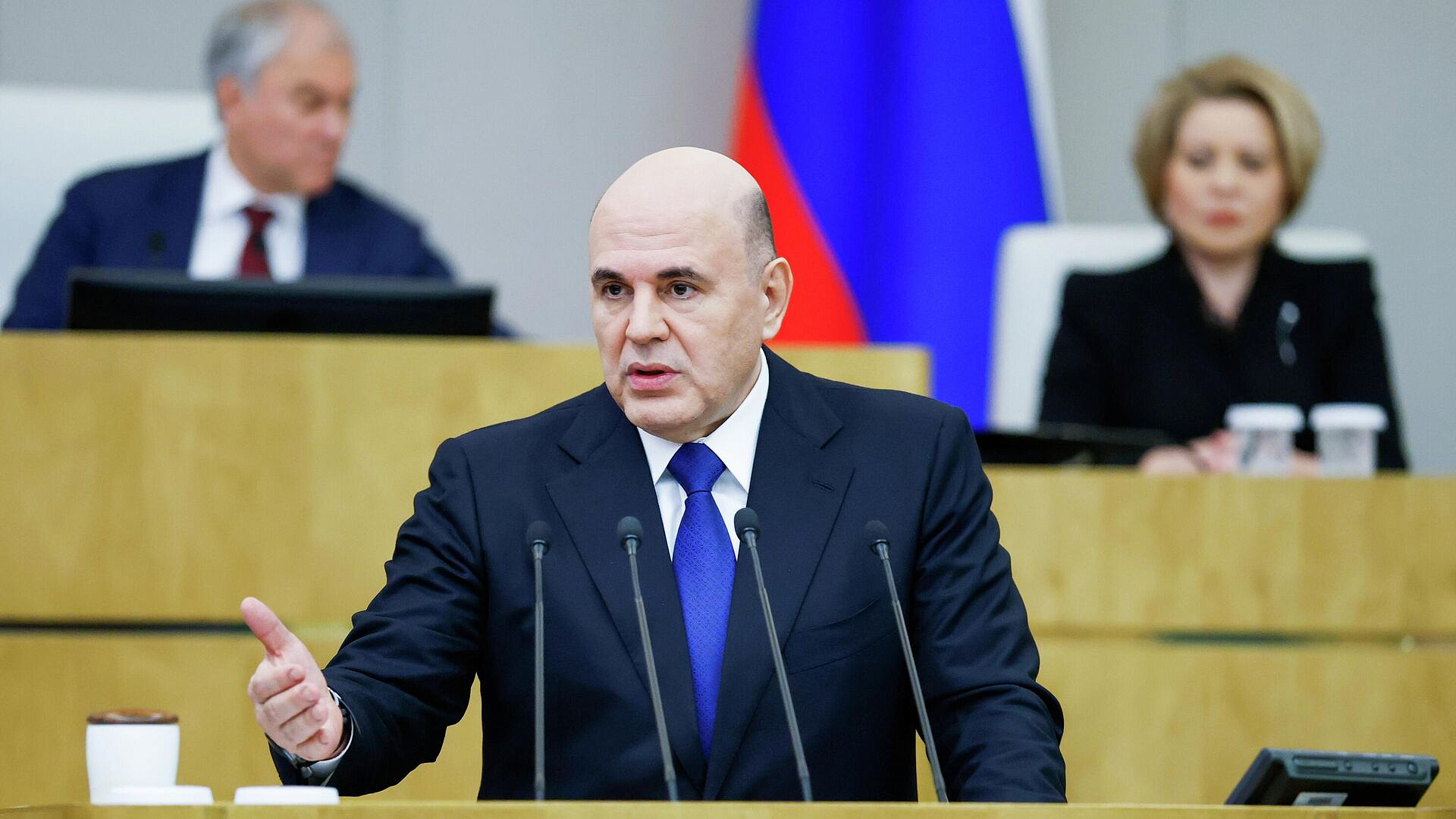 Мишустин подчеркнул важность внедрения новых мер поддержки семей с детьми