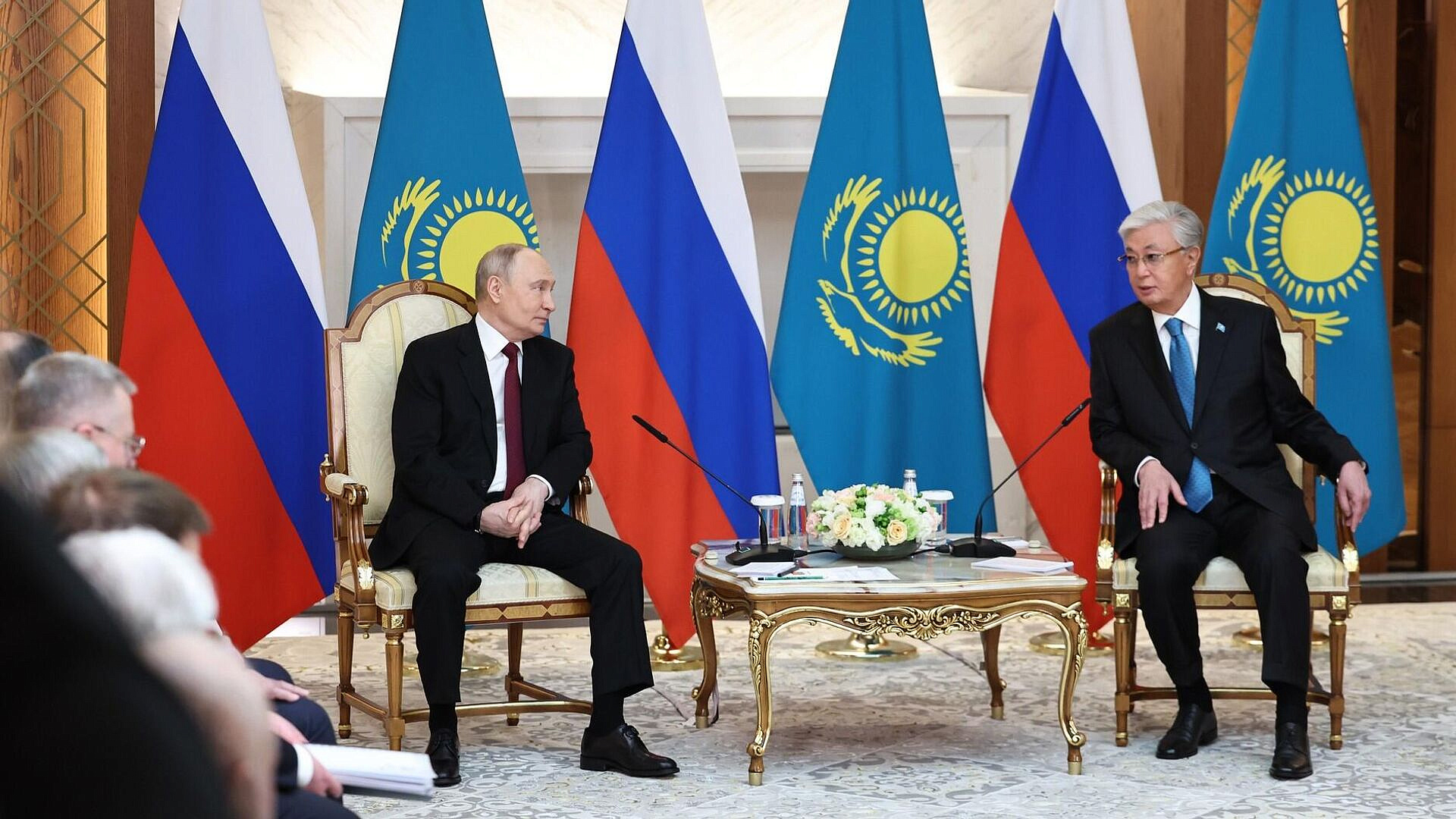 Путин поздравил Казахстан с экономическими достижениями