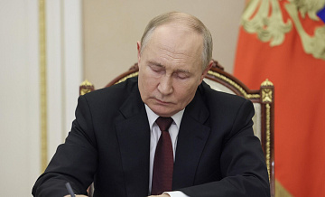 Путин наградил художественного руководителя хора имени Пятницкого