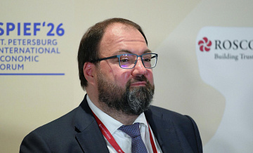 Шадаев рассказал о разработке ИИ-ассистента для Госуслуг