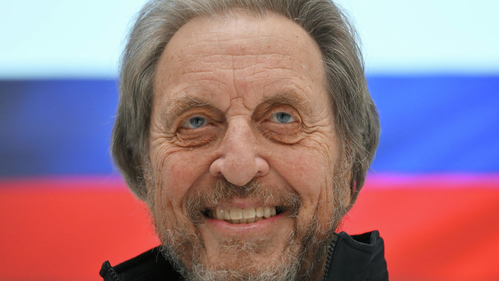 Отец Маска назвал Россию супердержавой