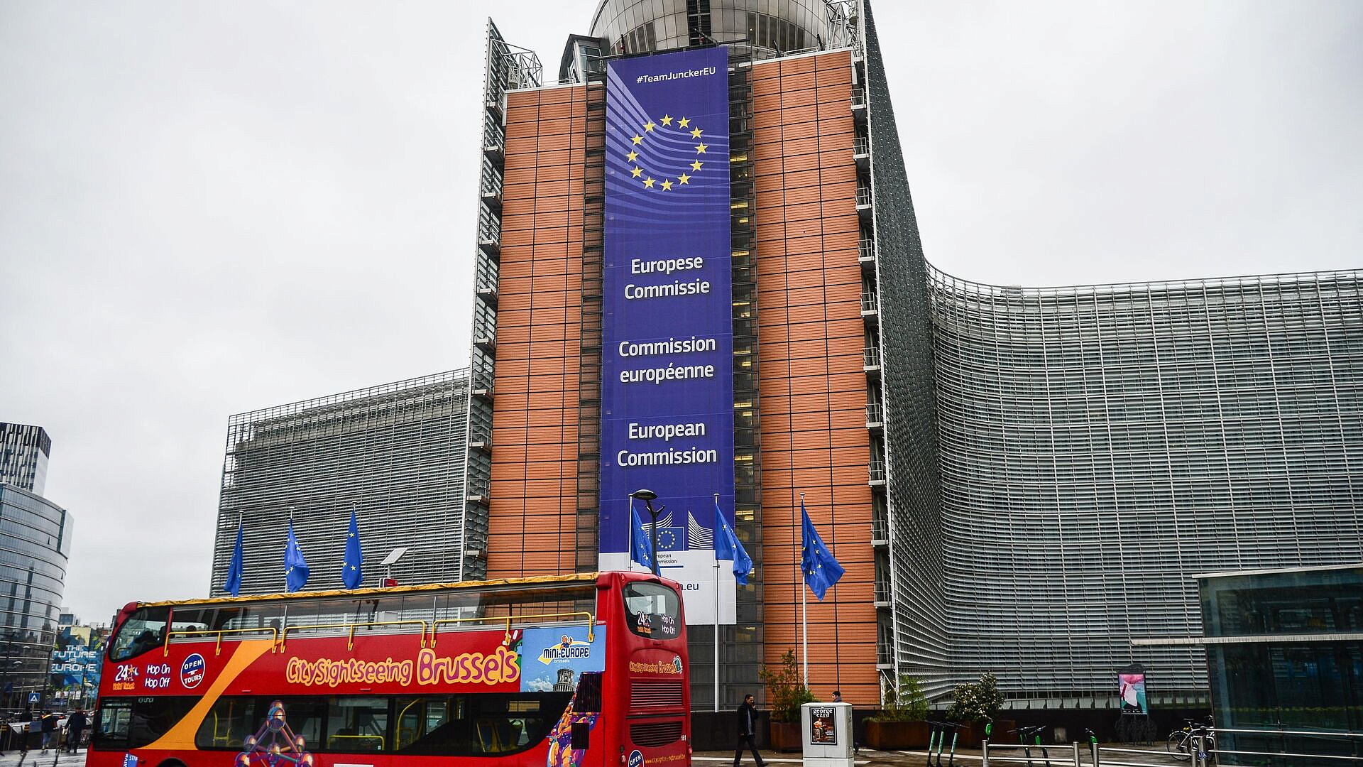 Источник: постпреды ЕС проведут внеочередное заседание по Ближнему Востоку