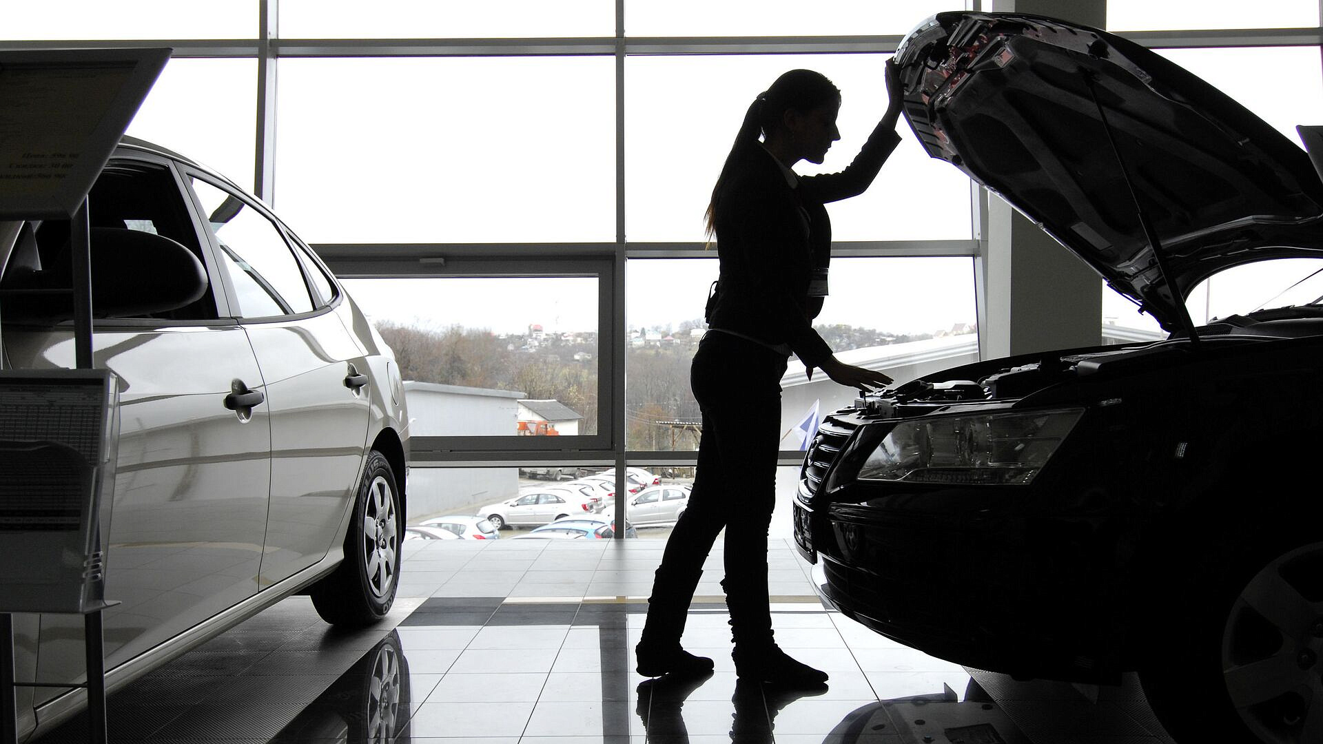 Опрос показал, сколько российские автовладельцы тратят на машины