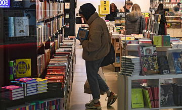 В России будут маркировать биографии Булгакова и Высоцкого