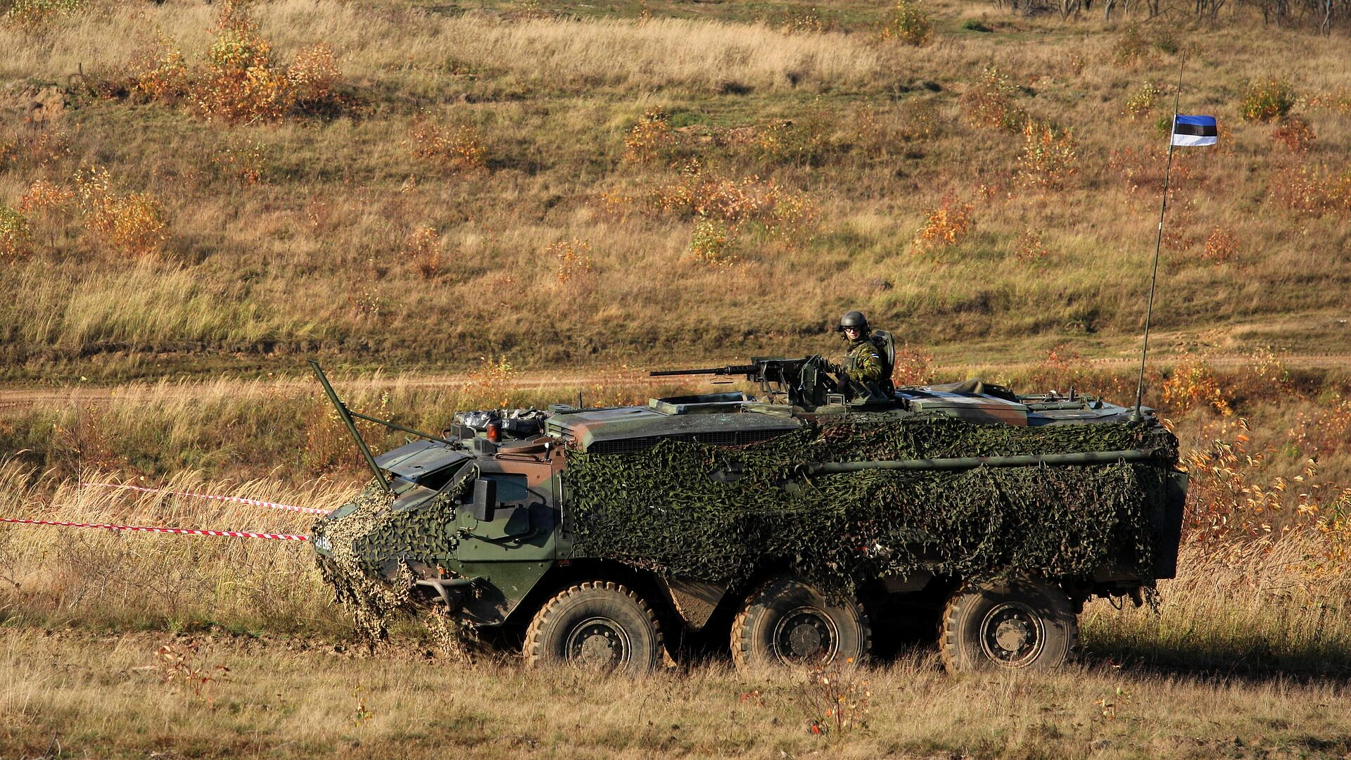 Эстония планирует создать военную базу около границы с Россией Эстония планирует создать военную базу около границы с Россией