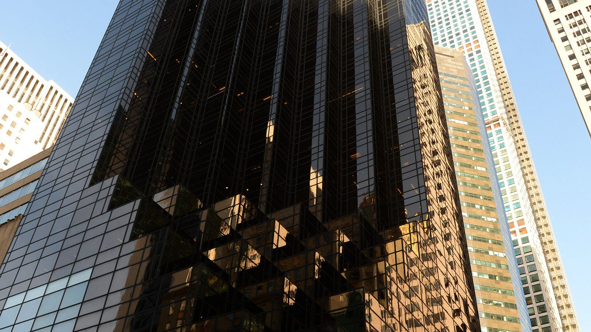 Пропалестинских активистов задержали после митинга в башне Трампа