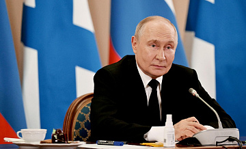 Россия борется с неонацистской средой киевского режима, заявил Путин