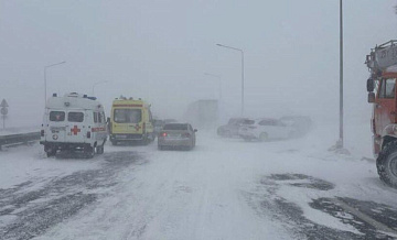 На трассе в Башкирии столкнулись около 20 автомобилей
