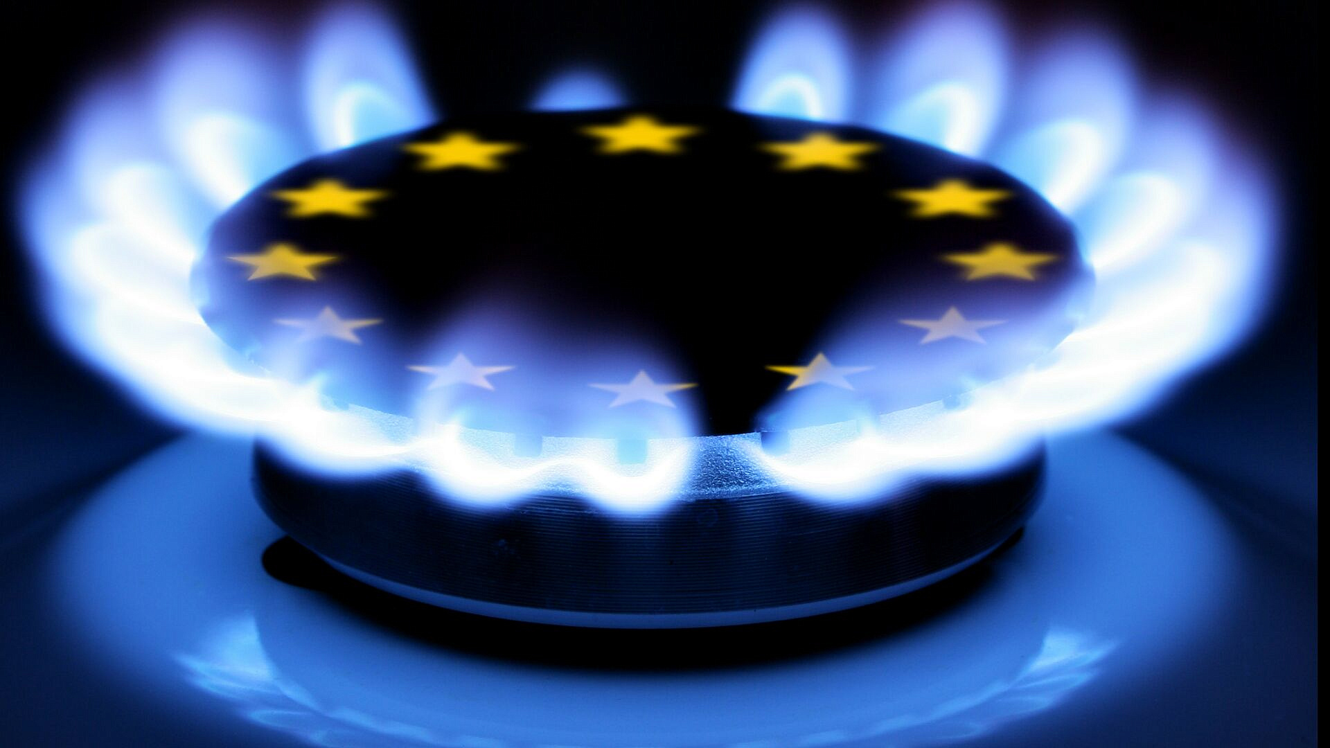 Bloomberg узнал о планах ЕС запретить спотовые закупки газа из России Bloomberg узнал о планах ЕС запретить спотовые закупки газа из России