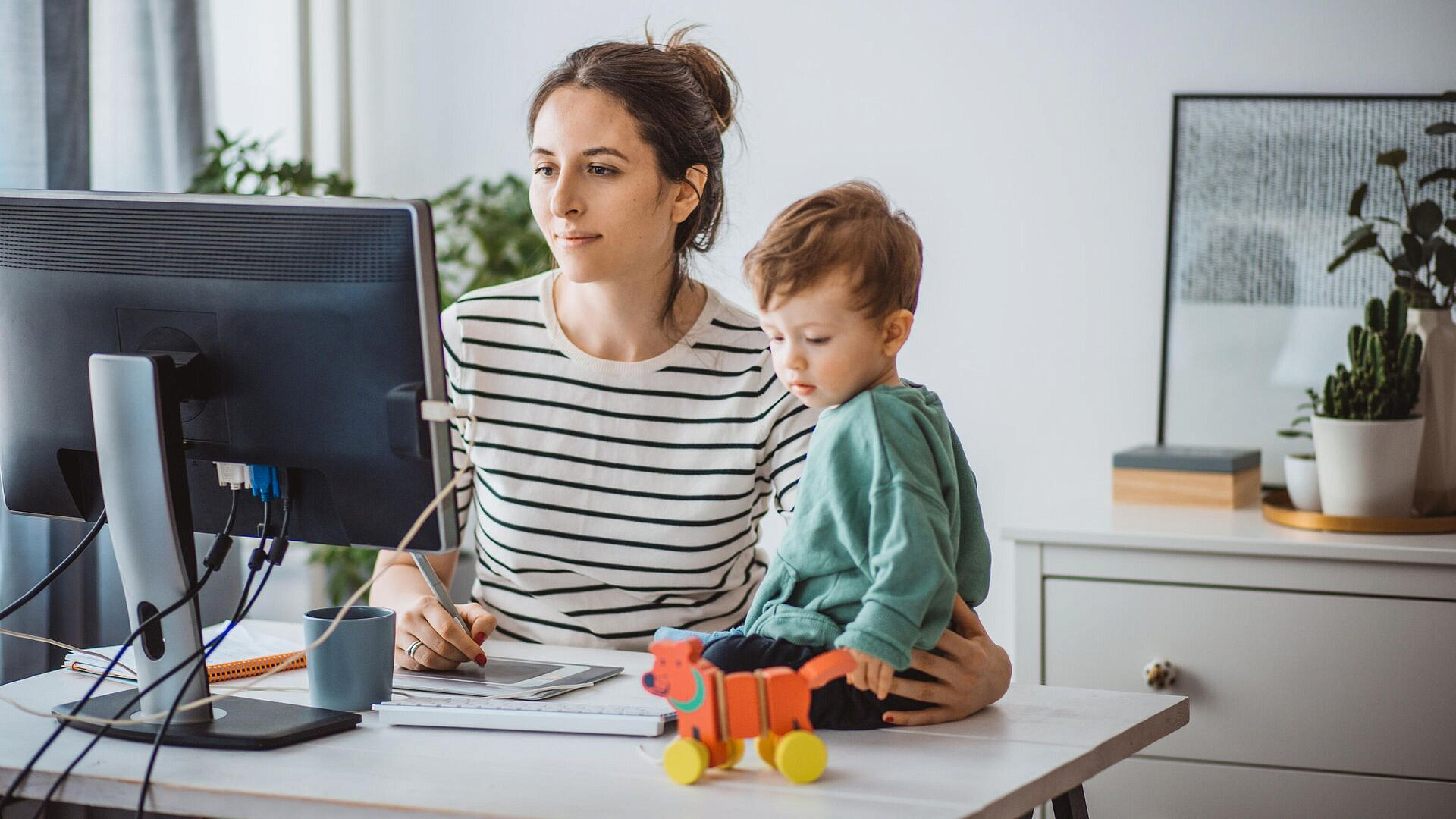 Новгородским студенческим семьям при рождении детей выплатят 200 тыс руб