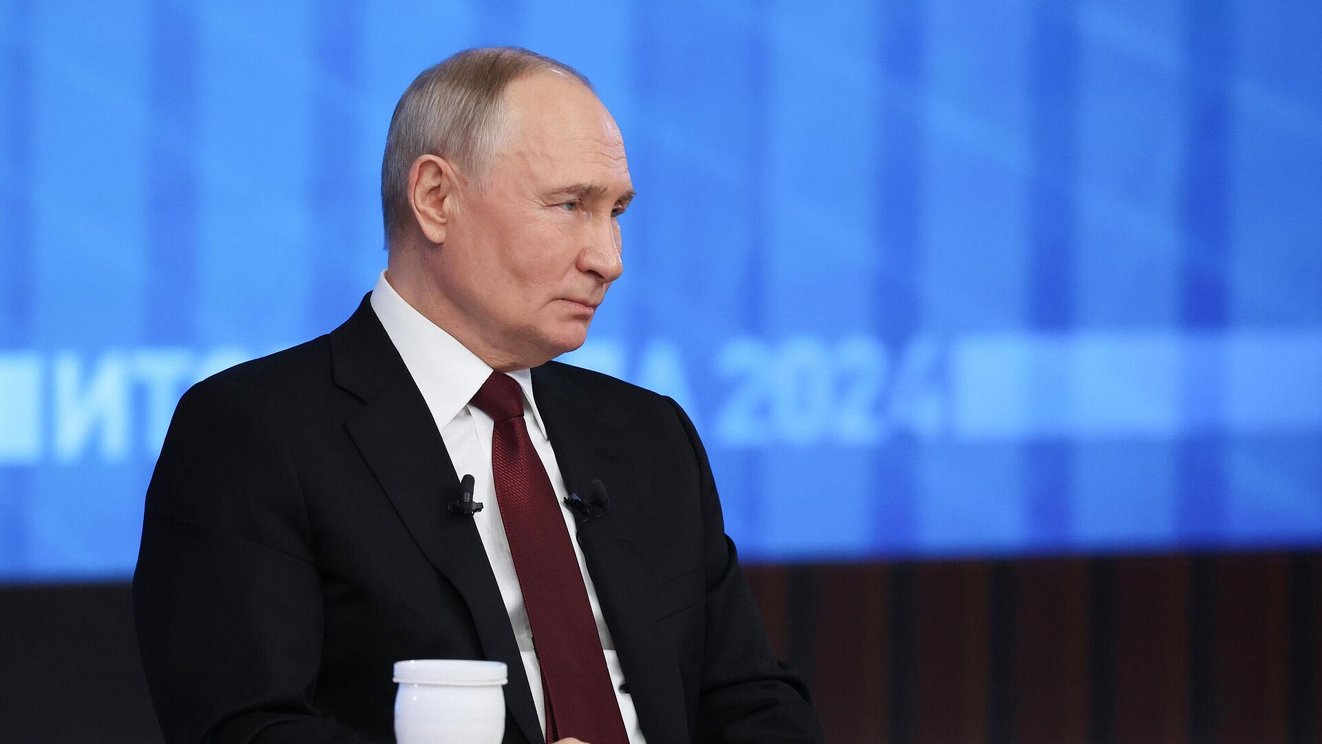 Работа на селе становится все более интересной, заявил Путин